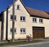 Dreiseitenhof - ruhige dennoch zentrale Lage - Schkölen b Eisenberg Dothen