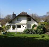 Ruhige Lage mit Blick auf Rhein und Bonn, großes Grundstück, schönes Haus mit Einliegerwohnung - Rheinbreitbach