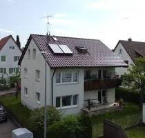 Drei auf einen Streich - Mehrfamilienhaus mit grünem Herz und Sonnenpower! Steinenbronn
