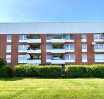 *Provisionsfrei* Sanierte 3-Zi. Wohnung mit Loggia - Stade