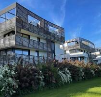 Einzigartige 4-Zimmer Design-Wohnung mit großem Garten in Parklage | 2 Terrassen, Bibliothek uvm. - Frankfurt Kalbach-Riedberg