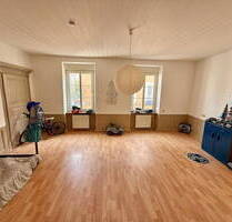 Charmante Altbauwohnung mitten in der Innenstadt - 3 Zimmer + große Wohnküche - für Stadtliebhaber - Landau