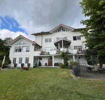 Einfamilienhaus mit Einliegerwohnung auf idyllischem Grundstück in Tiefenbach