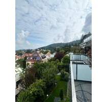 Toplage Freiburg-Herdern: Lichtdurchflutete 4-Zimmer-Wohnung mit Balkon und TG-Stellplatz - Freiburg im Breisgau