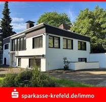 EFH mit ausgebauter Nutzfläche im Souterrain und 2 Garagen - Krefeld Inrath/Kliedbruch