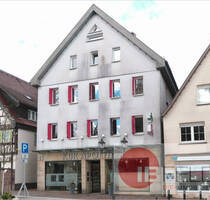 Provisionsfrei! Zentrales Wohn- und Geschäftshaus mit Wohnungen, Praxis und Ladenfläche - Welzheim