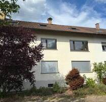Top renovierte 3 - Zi.-Wohnung mit Einbauküche - Karlsruhe