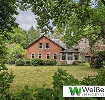 Brokstedter Hofidylle - historisches Wohnhaus, Bauernscheune mit Einliegerwohnung, Waldfläche und Garagen!