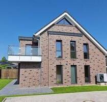 Frisch fertiggestellt! Effizienzhaus-40-Erdgeschosswohnung im Herzen von Bad Zwischenahn!