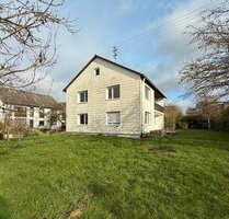 Renovierungsbedürftiges Haus mit 838 m² Grund - Welden / Reutern