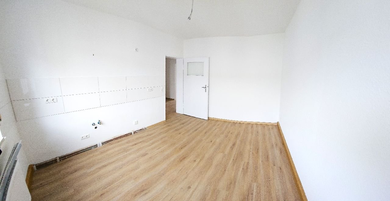 Frisch renovierte 2 Zimmer Wohnung sucht ruhige 1-2Personen - Ludwigshafen Süd