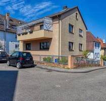 +++ vermietet - freistehendes 2-Familien-Haus - 2 Hobbyräume im UG - Bühne ausbaufähig - Garage u. Kfz-Stellplatz dav... - Stuttgart Stammheim