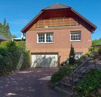 Schmuckes Einfamilienhaus mit Balkon, Garage und Garten im Luftkurort Burg (Dithmarschen)