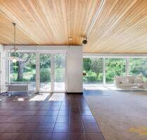 Architektonisch ansprechendes Einfamilienhaus mit großzügigem Garten und Wellnessbereich mit Pool - Lappersdorf Lorenzen