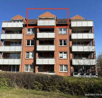 Bordesholm: Moderne Dachgeschosswohnung mit PKW-Stellplatz in ruhiger und zentraler Lage