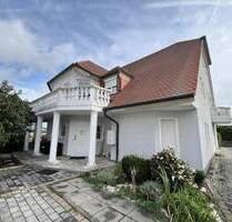 Erdgeschosswohnung mit Terrasse, Garten & 2 Stellplätzen in ruhiger Lage - Cadolzburg