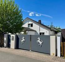 Designwohnen: Modernes Familienhaus mit offenem Raumkonzept und stilvollem Garten - Löhne Gohfeld