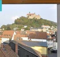 1-Zimmer-Wohnung mit Blick auf die Plassenburg! in Charmanten denkmalgeschütztem Mehrfamilienhaus - Kulmbach