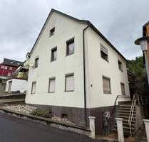 Sanierungsbedürftiges Schmuckstück mit Geschichte und Gestaltungsspielraum - Rödental Mönchröden