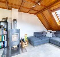 Großzügige Dachgeschosswohnung - 4-Zimmer mit Balkon, Kaminofen & viel Platz für die Familie - Haslach im Kinzigtal