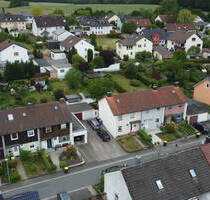 Familienfreundliches Einfamilienhaus mit Garten und Wintergartenplanung - Heinersreuth