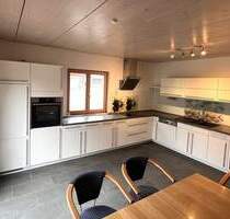 Gemütliche 2,5-Zimmer-EG-Wohnung mit Garten in Irschenberg - OT Buchbichl