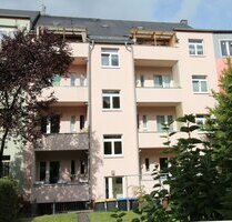 Vermietetes Mehrfamilienhaus mit 8 Wohnungen und Balkonen - Chemnitz Hilbersdorf