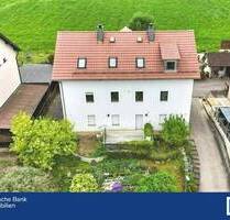 Charmantes Mehrfamilienhaus mit Entwicklungspotenzial - Sulzbach-Rosenberg