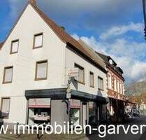 Zentral! Wohn- und Geschäftshaus mit zweigeschossiger Wohnung, Terrasse und 2 Ladenlokalen in Borken