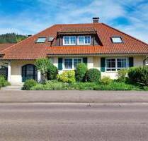 Zweifamilienhaus mit schönem Garten in Zell am Harmersbach