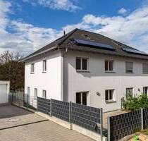Moderne Doppelhaushälfte mit Südterrasse und kl. Garten, Neuwertig & Energieeffizient - EnEff. Kl. A - Petershausen / Kollbach