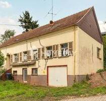Abrisshaus auf großem Grundstück in beliebter Lage von Saarwellingen
