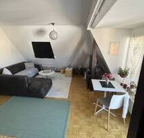 Gemütliche 2-Zimmer-DG Wohnung mit Balkon über den Dächern Stuttgarts - Stuttgart / Feuerbach Feuerbach - Mitte