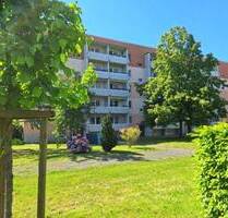 Sofort frei - herrliche Aussicht vom Balkon und 3 Zimmer, Küche, Bad - Wurzen