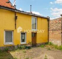 Haus in Dornröschenschlaf - diese Immobilie wartet auf liebevolle Umgestaltung und Renovierung - Querfurt