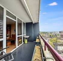 PENDLER UND SINGLES AUFGEPASST! STADTWOHNUNG MIT PANORAMABLICK IM HERZEN VON MÜLHEIM A.D.R. !