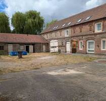 Wohn-und Gewerbehof mit großem Grundstück südlich von Berlin - Trebbin Großbeuthen