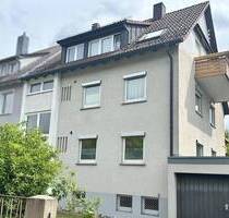 Top Lage!!! 3-FH mit großem Garten, EG + OG frei, DG verm., 1 Garage, Wfl. ca. 175 m², Bj. 1959 - Stuttgart Lemberg / Föhrich