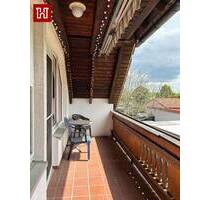 4,5 Zimmerwohnung mit sonnigem Balkon und Carport in ruhiger Wohnlage ! - Kitzingen
