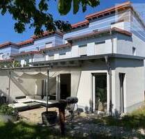 Großzügiges modernes REH. mit wunderschönem Garten... - Kitzingen / Siedlung