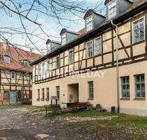 Attraktive 3-Zimmer-Wohnung in einem denkmalgeschützten Mehrfamilienhaus - Rudolstadt Zentrum