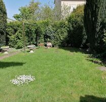 Schöner Garten mit 3 Zimmern! - 650,00 EUR Kaltmiete, ca.  65,00 m² in Göppingen (PLZ: 73037) Stadtgebiet