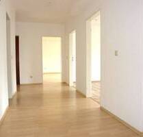 Gemütliche ca. 100m² Erdgeschoss-Wohnung mit geschützter West-Terrasse - Langgöns