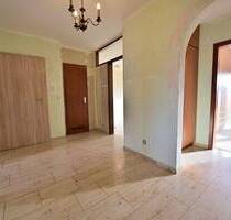 3 Zimmer Wohnung mit Balkon und Stellplatz - Feucht