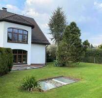 luxuriöses Anwesen - Wohnhaus mit Einliegerwohnung, Pool; Nebengebäude mit Praxis, Garagen uvm - Oelsnitz/Vogtland