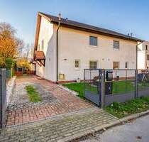 Freundliche Doppelhaushälfte mit Ausbaureserve nahe Orankesee - Berlin Alt-Hohenschönhausen