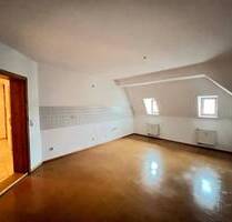geräumige 3- Raumwohnung im Dachgeschoss in der Innenstadt ! - Görlitz