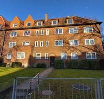 Zentrale Lage: Sanierte 2-Zimmer-Wohnung mit Balkon in HL-St. Jürgen (Nähe Uni), Ratzeburger Allee - Lübeck