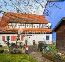 Schönes Bauernhaus mit 6 Zimmern und Garage in sehr guter Lage - Stein Deutenbach
