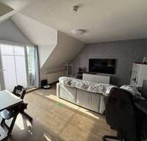 3-Zi.-DG-Wohnung mit kleinem Balkon in guter Wohnlage - Kitzingen